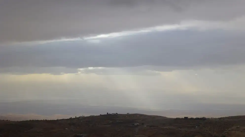 أجواء باردة نسبيا فوق المرتفعات العالية