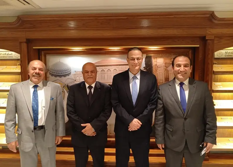 المقاولين تبحث مع محافظ البنك المركزي