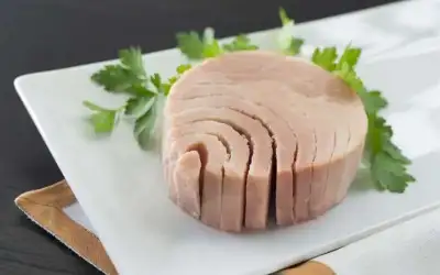 ماذا يحدث لجسمك عند تناول التونة