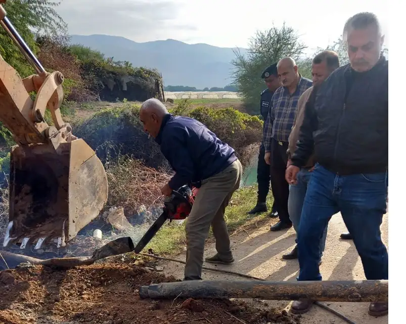 سلطة وادي الأردن تزيل اعتداءات جديدة