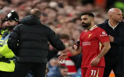 صلاح يلمح للرحيل بعد قيادة ليفربول