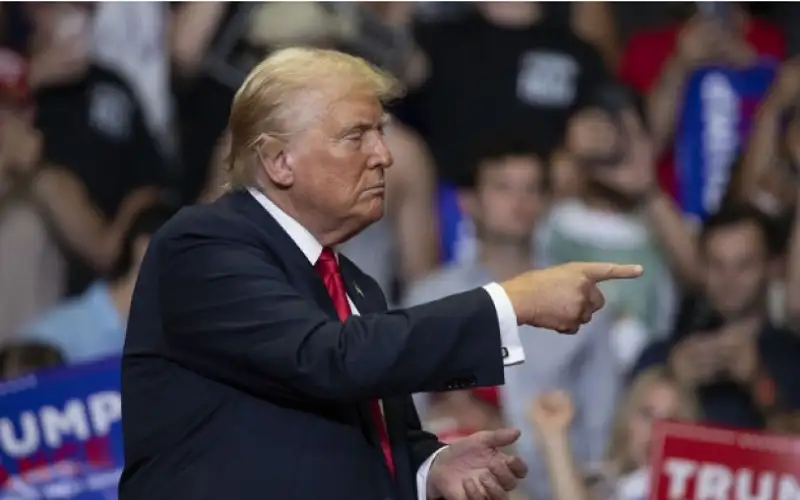 ترامب يحذر من عواقب وخيمة إذا