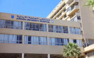 بحث سبل دعم وتطوير مستشفى الجامعة