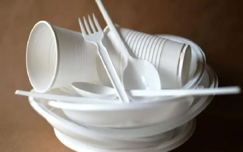 تحذير من إعادة الشرب والأكل من