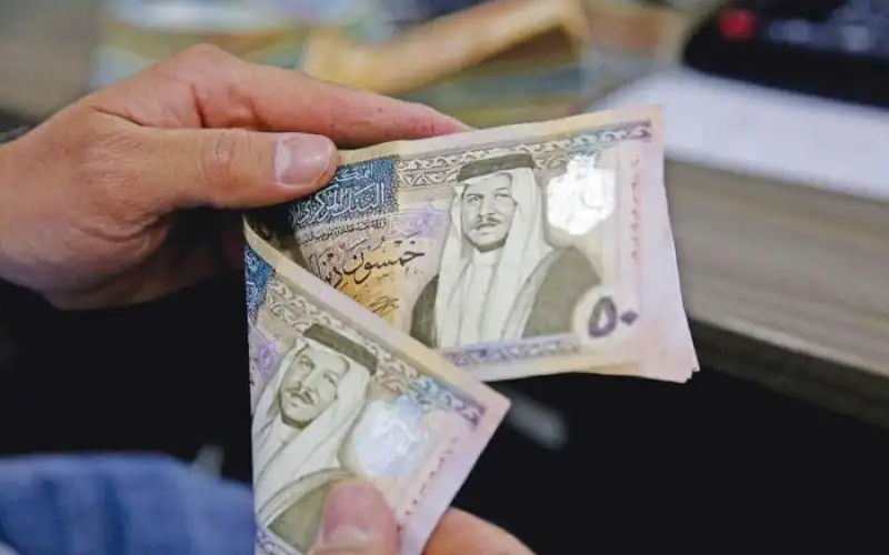 إعفاء المبتعثين على نفقة الجامعات الرسمية