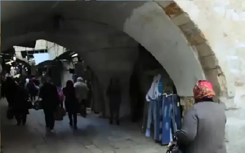 إجراءات تعسفية تطال التجارة وتهدد الوجود