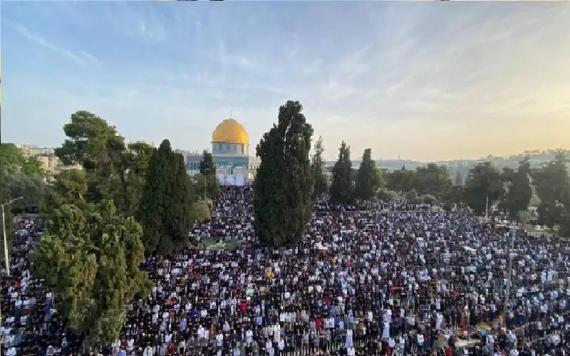 دعوات للحشد الواسع بصلاة الجمعة في