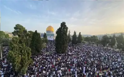 دعوات للحشد الواسع بصلاة الجمعة في