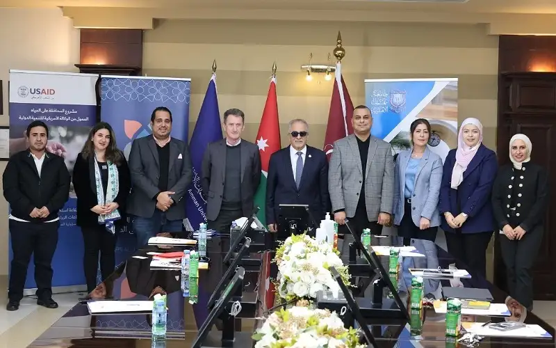 مذكرة تفاهم بين عمان الأهلية ومشروع