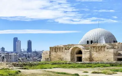 انخفاض تدريجي في درجات الحرارة وأجواء