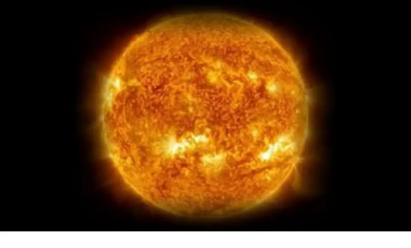 شعلة شمسية قوية تضرب الأرض خلال