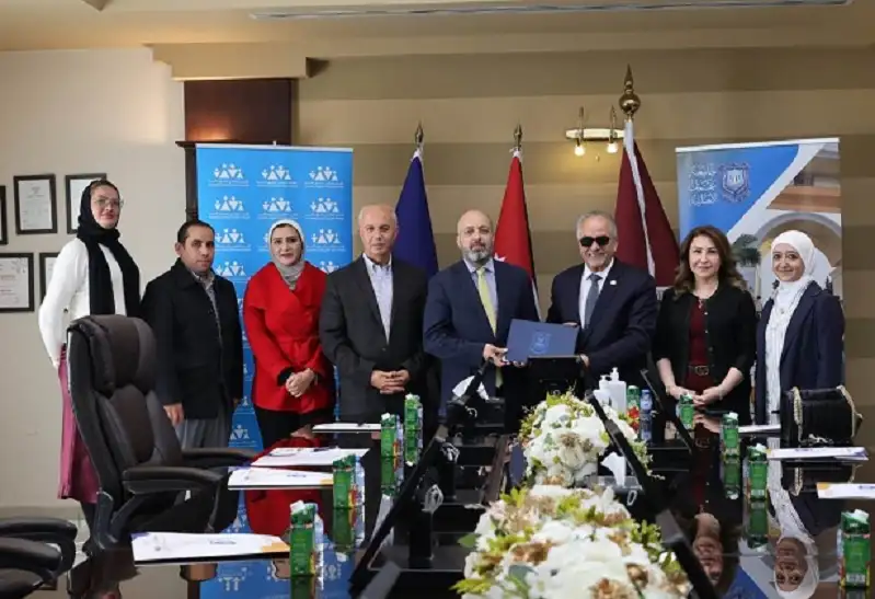 تفاقية تعاون بين عمان الأهلية والمجلس