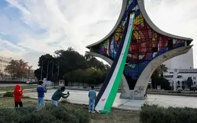 العلم السوري الجديد.. . ماذا تعرف