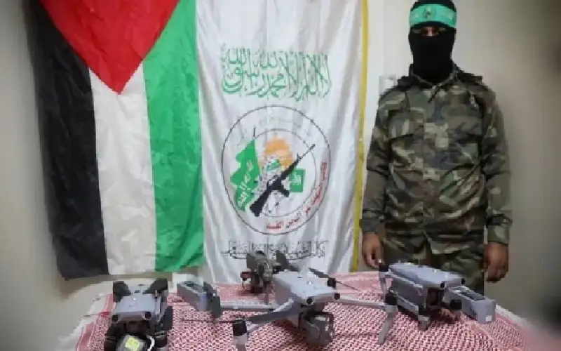 القسام تستولي على 3 مسيرات للاحتلال