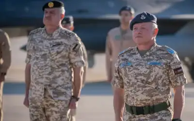 الملك يفتتح سرب تدريب القتال الجوي
