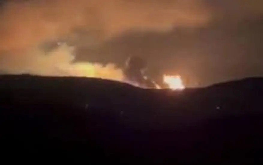 غارات إسرائيلية تستهدف محافظتي اللاذقية وطرطوس