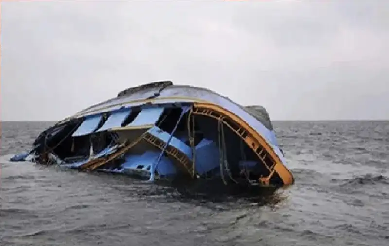 10 قتلى بغرق قارب في نيجيريا