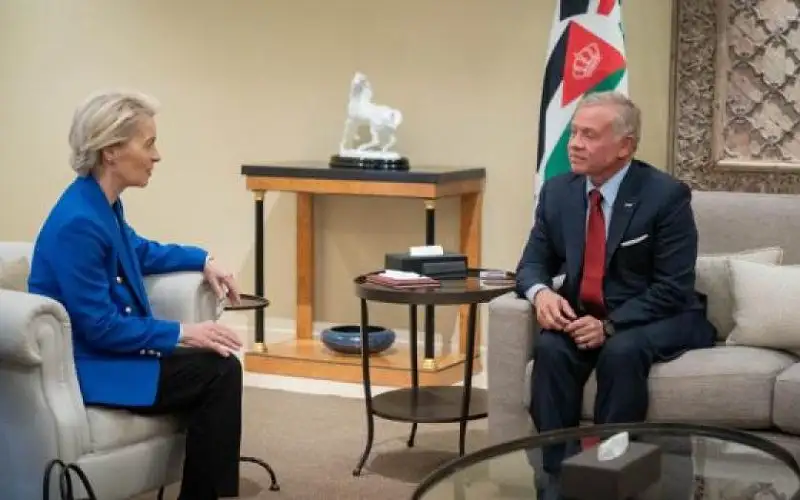 الملك يستقبل رئيسة المفوضية الأوروبية