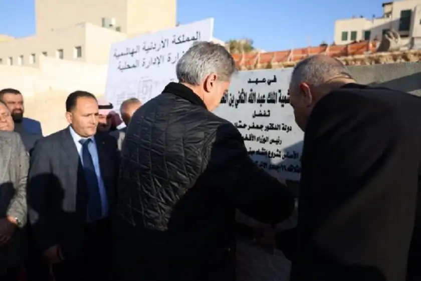 حسان يضع حجر الأساس لمقر مجلس