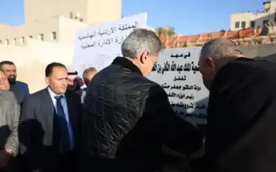 حسان يضع حجر الأساس لمقر مجلس