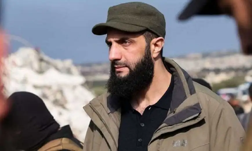 الجولاني يتعهد حل الفصائل المسلحة ويطالب