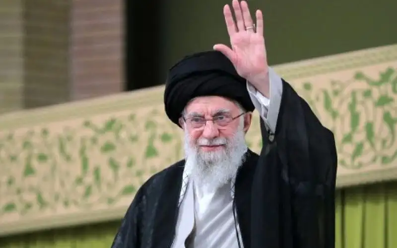 خامنئي: أميركا والصهاينة مخطئان باعتقادهما أن