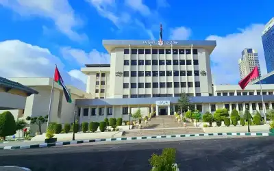 الحد الأدنى للأجور على طاولة لجنة