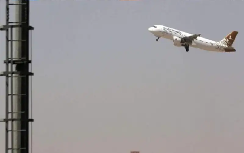إقلاع أول طائرة منذ سقوط بشار
