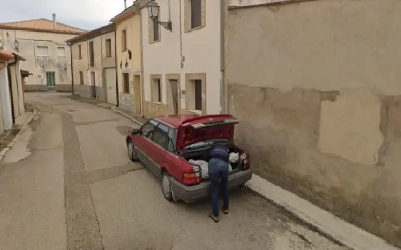 قطعوه لأشلاء.. خرائط غوغل تفك لغز