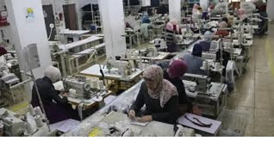 لماذا استثناء عمال صناعة الألبسة الأردنيين