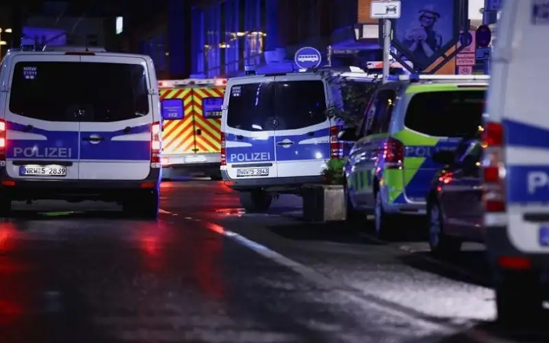 إصابة 60 إلى 80 شخصا في