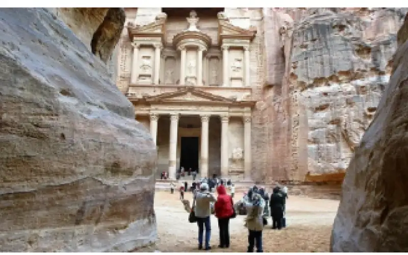 البترا تخسر نحو 75 % من