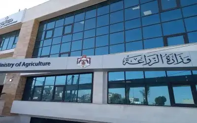 الأردن.. بدء تحريج جوانب طريق العارضة