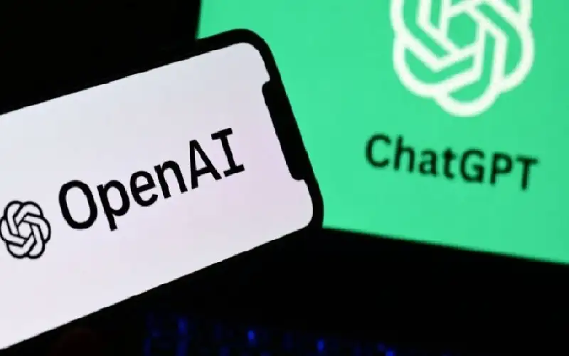 لانتهاك الخصوصية.. إيطاليا تغرم شات جي