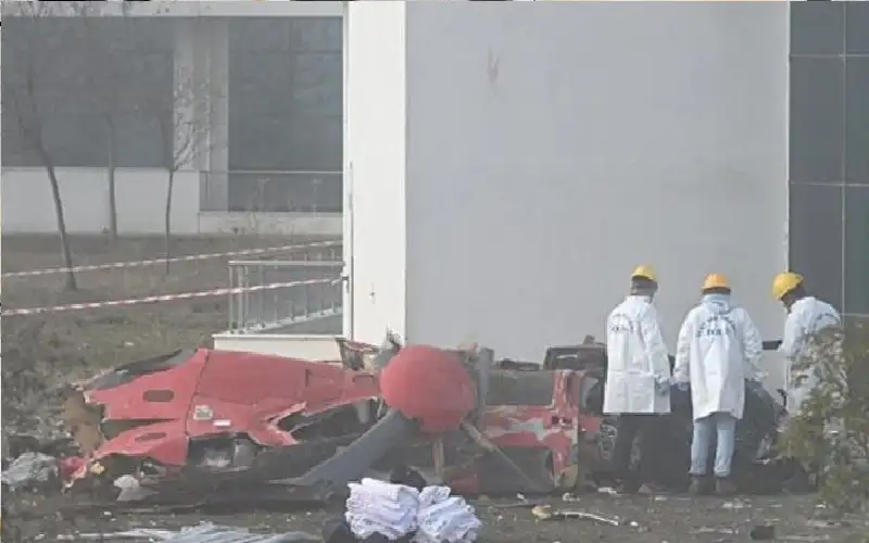 مقتل 4 جراء اصطدام مروحية بمستشفى