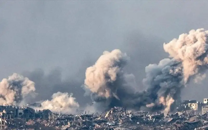 وزير إسرائيلي يدعو لصفقة شاملة لإعادة