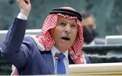 العرموطي يستجوب الحكومة ويطالب بنزع صلاحيات