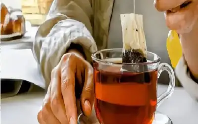 دراسة تحذر.. أكياس الشاي تطلق جسيمات