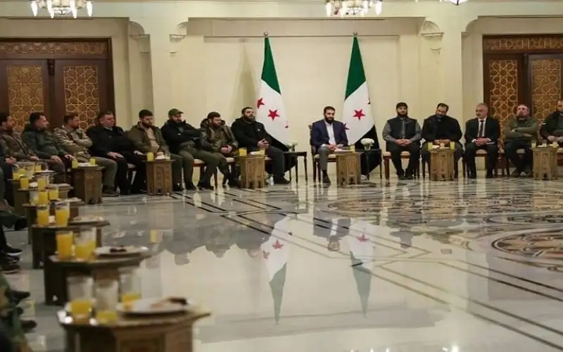 سورية: حل الفصائل العسكرية ودمجها بوزارة