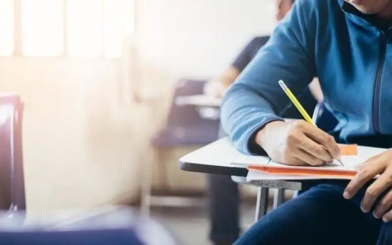 20 ألف طالب وطالبة يتقدمون لتكميلية