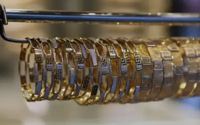 استقرار سعر الذهب عيار 21 عند