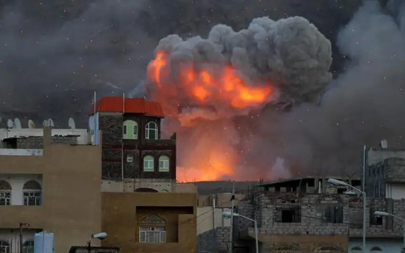 وسائل إعلام يمنية: دوي انفجارات في