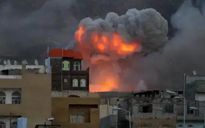 وسائل إعلام يمنية: دوي انفجارات في