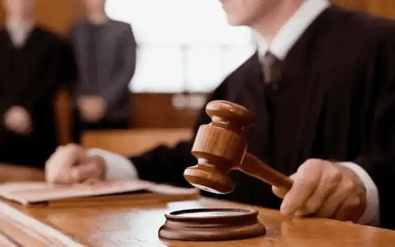 السجن 8 سنوات لرجل أطلق النار