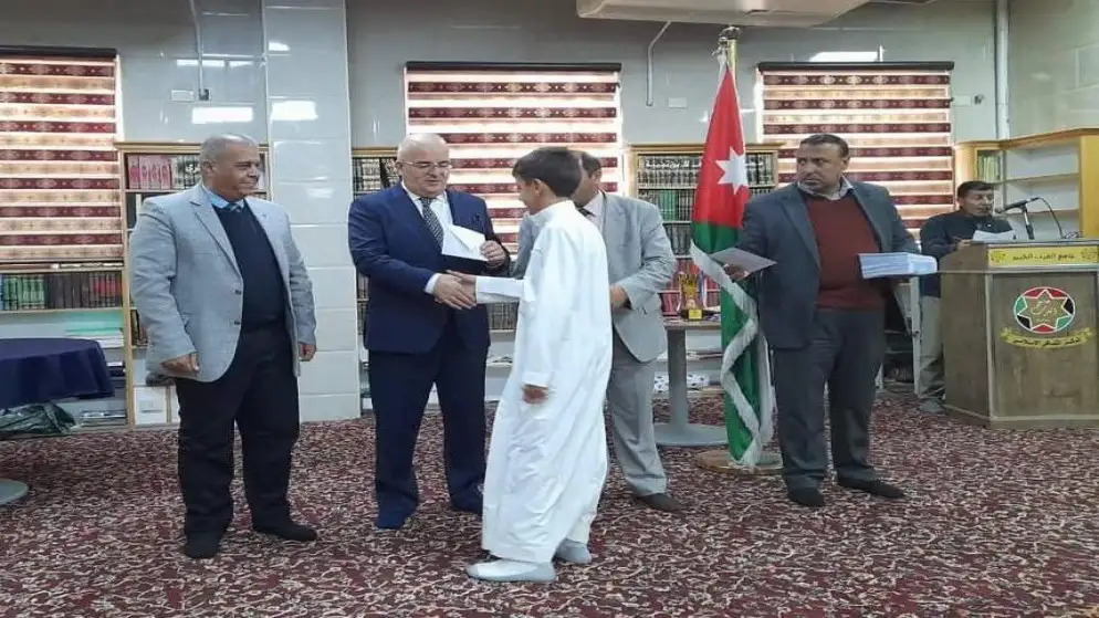 تخريج 160 طالبا من حفظة القرآن