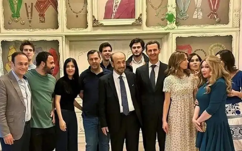 توقيف أفراد من آل الأسد في