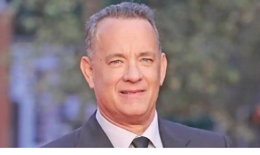 رعشة توم هانكس تثير القلق بشأن