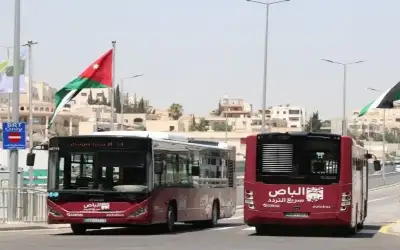 بدء تشغيل مسار الباص السريع بين