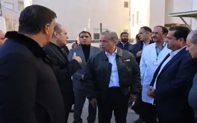 رئيس الوزراء يزور عددا من المواقع