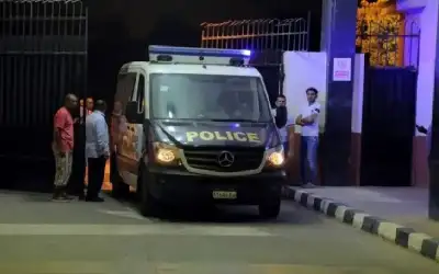طالب جامعي يطعن زميله بسبب تيك